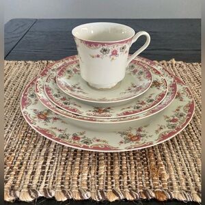 Mikasa Floral Pink Shelly L2860 5 Piece Place Setting